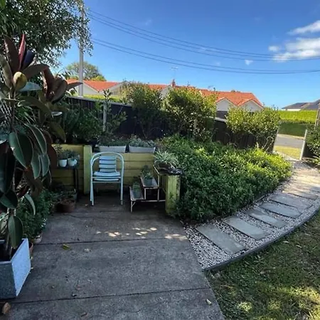 Cozy Home In Remuera